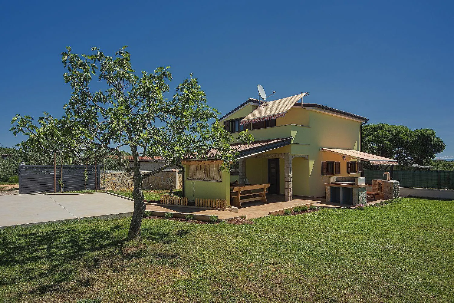 Ferienhaus Mit Badminton- Und Minifussballplatz Pula