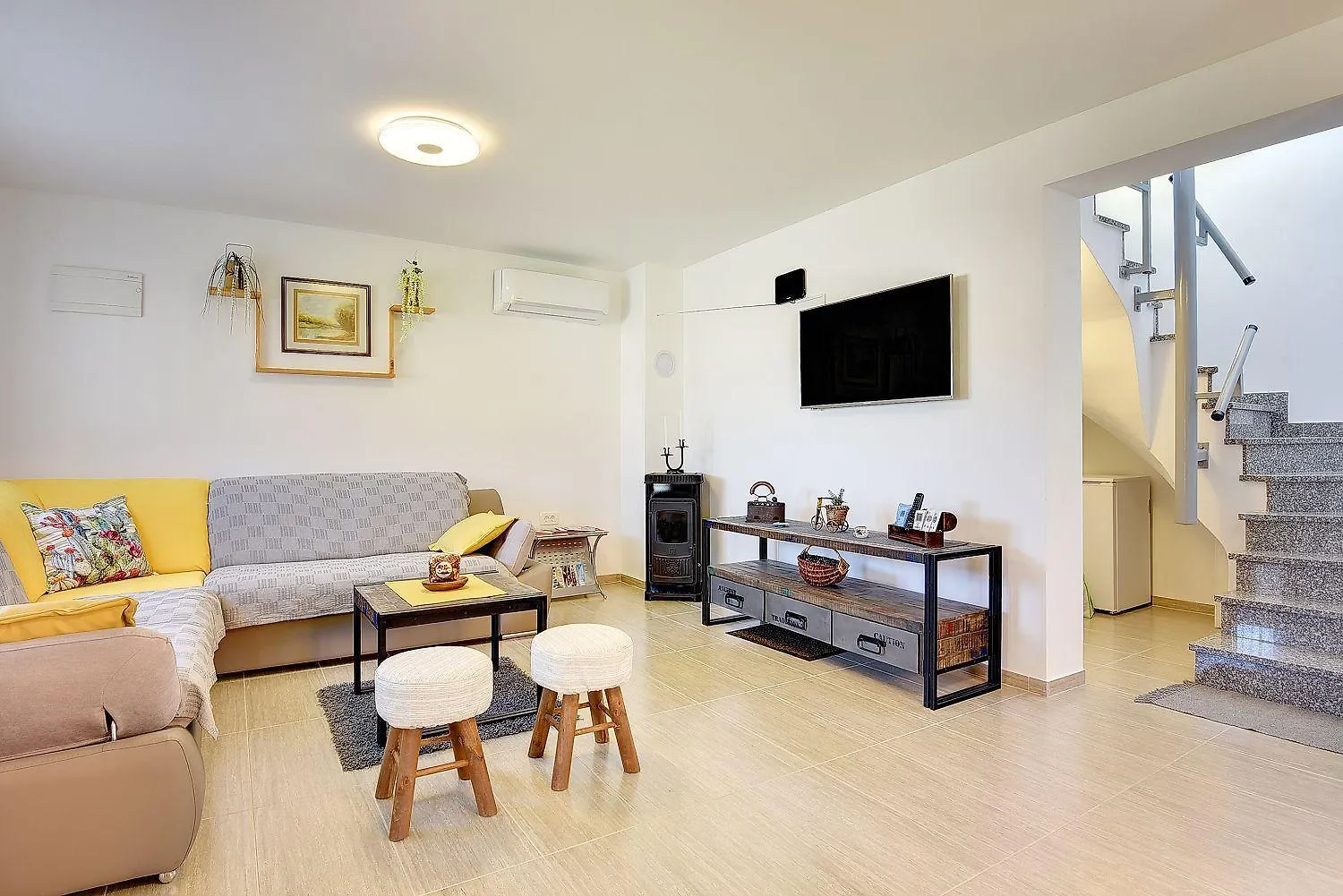 Holiday home Ferienhaus Mit Badminton- Und Minifussballplatz Pula