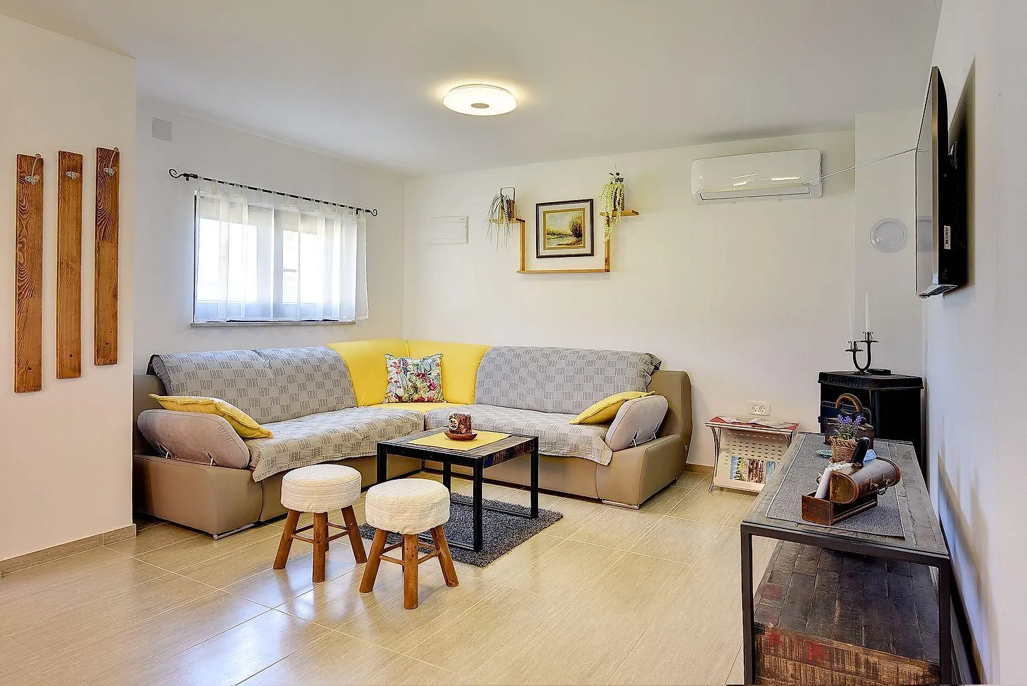 Holiday home Ferienhaus Mit Badminton- Und Minifussballplatz Pula